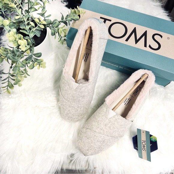 Toms Shoes - TOMS Alpargata Slip-On Sneaker New In Box Size 7 Fleece Lined Soft